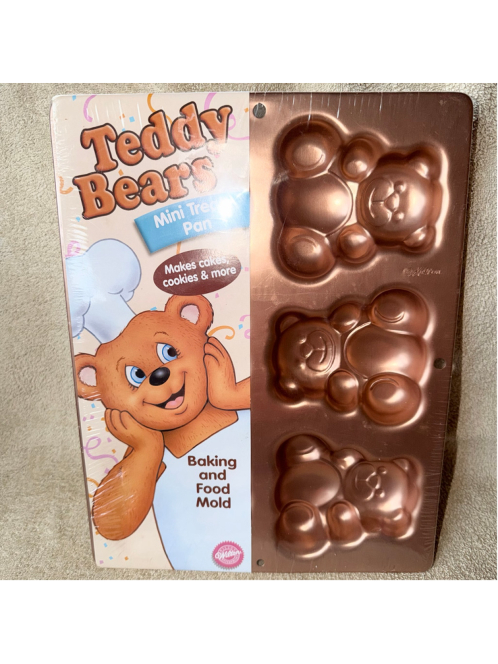 Vintage NIP 2004 Wilton Industries Teddy Bears Mini Treat Metal Baking Mold Pan